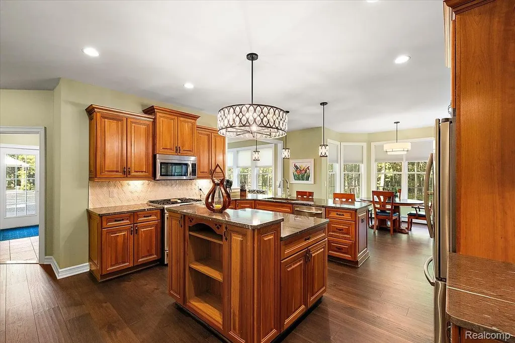 500 Hawk High Hill Road Metamora Township MI 48455
