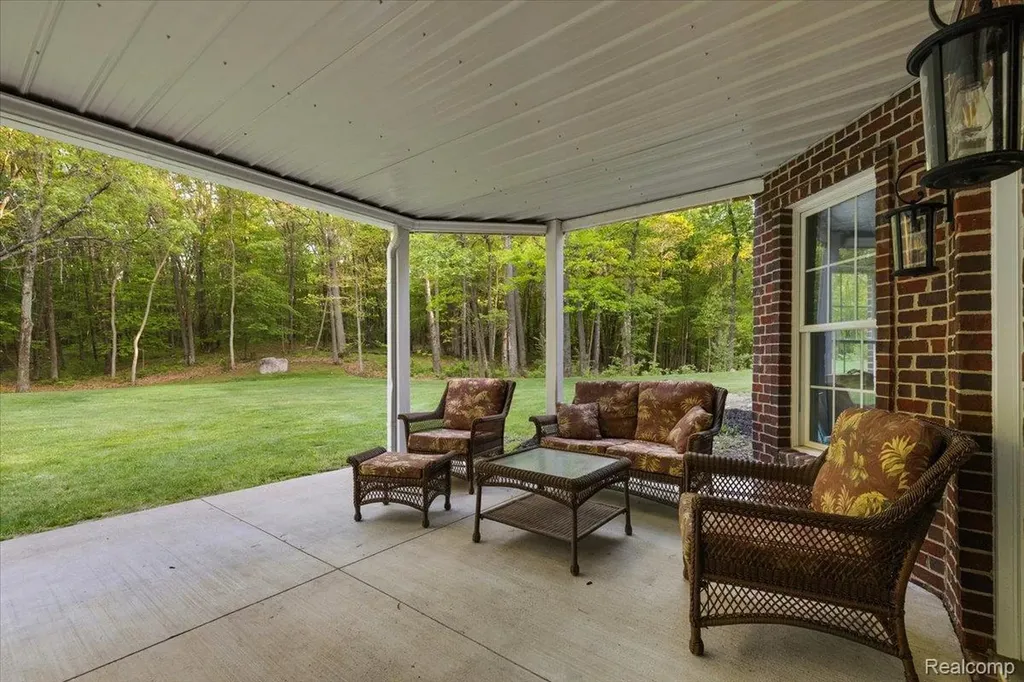 500 Hawk High Hill Road Metamora Township MI 48455