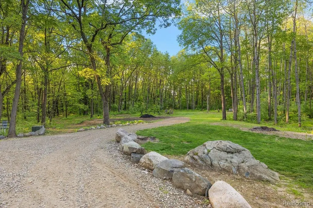 500 Hawk High Hill Road Metamora Township MI 48455