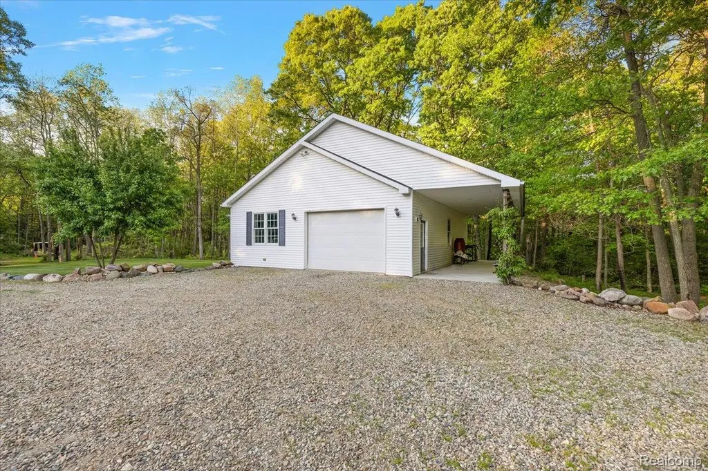 500 Hawk High Hill Road Metamora Township MI 48455