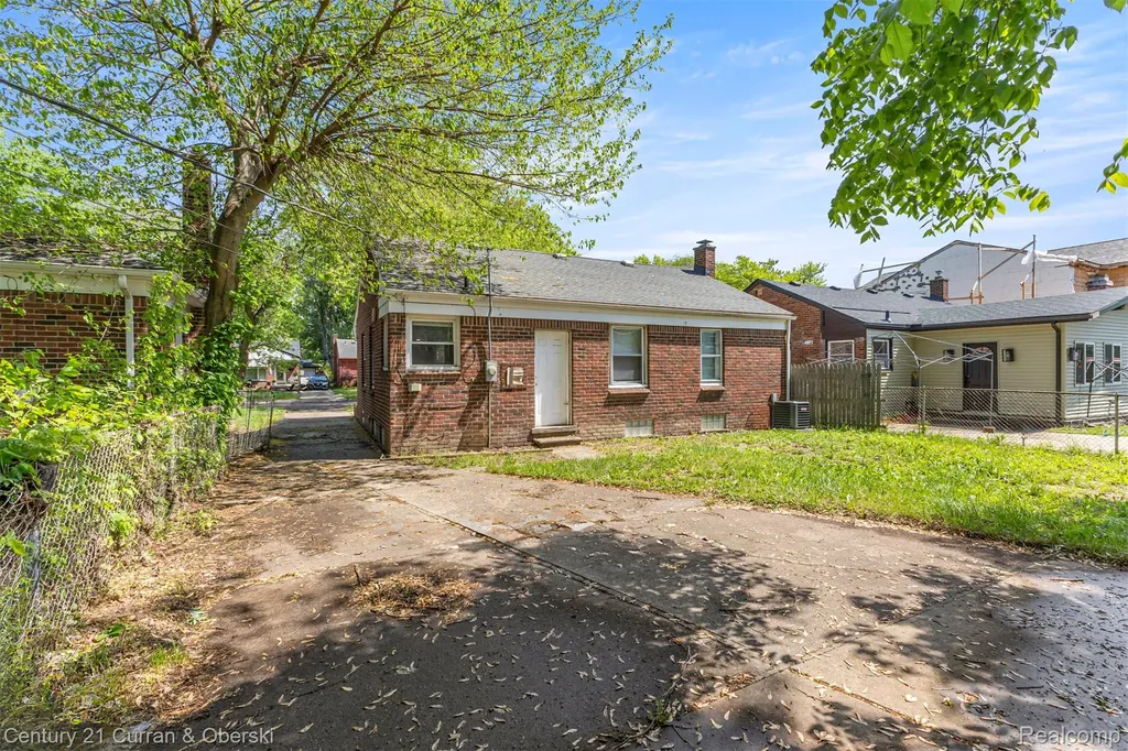 26431 Stollman Drive Inkster City MI 48141