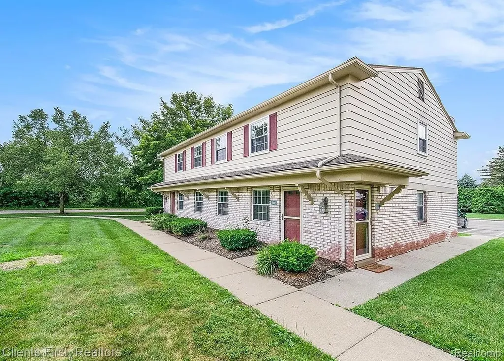 204 Princeton Drive South Lyon City MI 48178