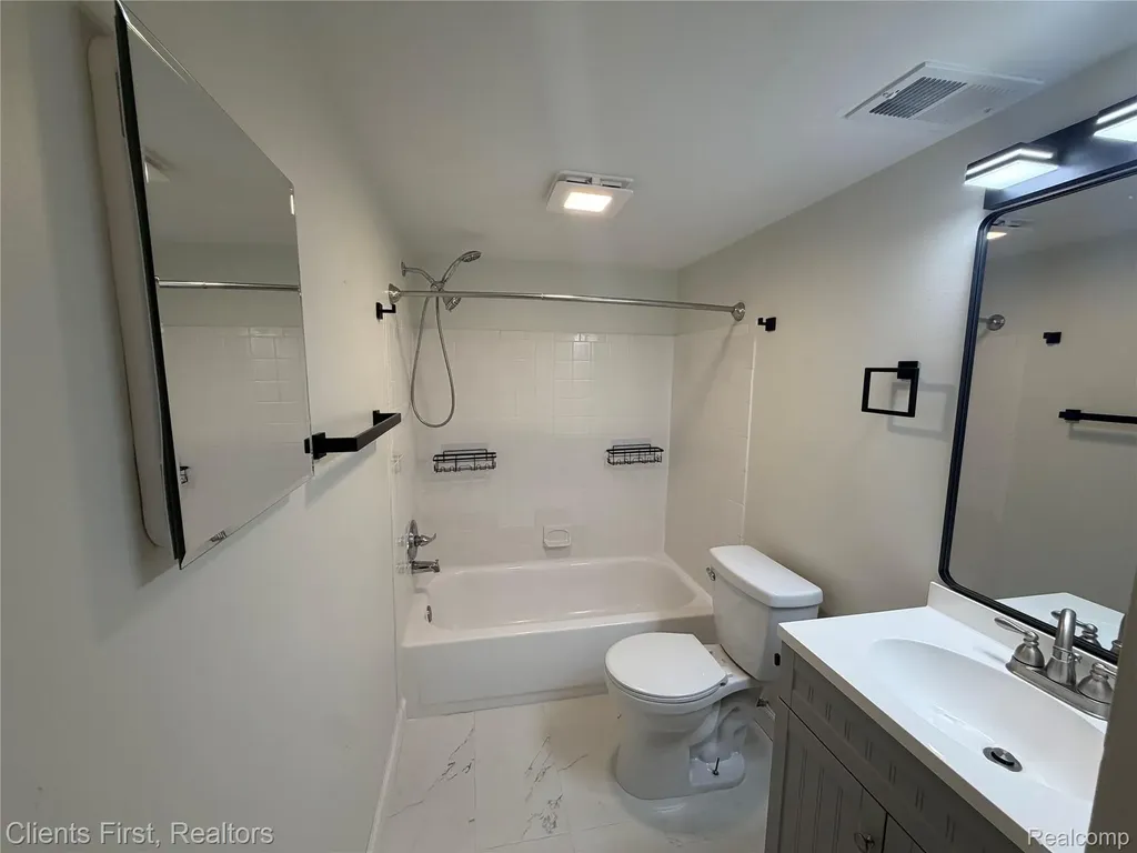 204 Princeton Drive South Lyon City MI 48178