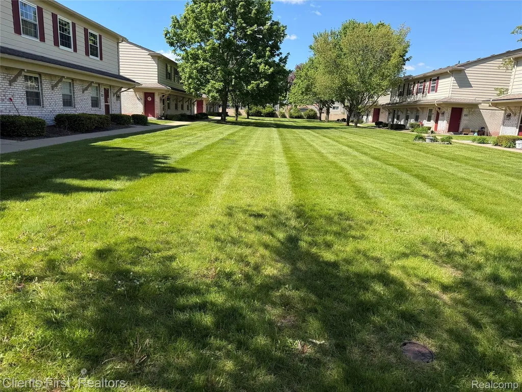 204 Princeton Drive South Lyon City MI 48178