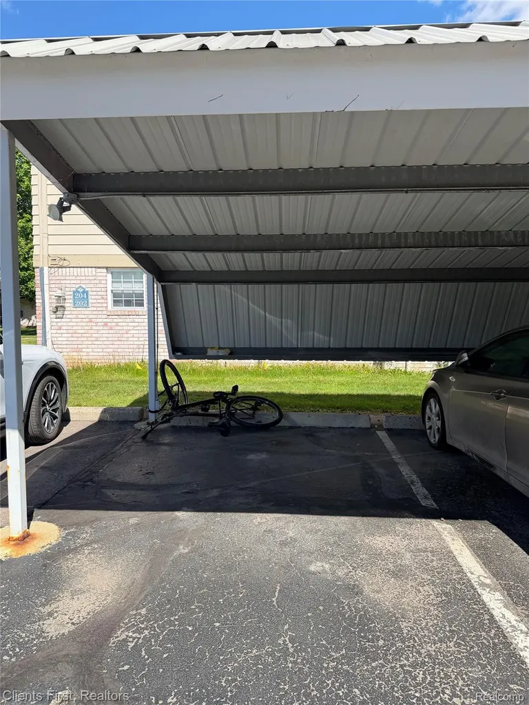 204 Princeton Drive South Lyon City MI 48178