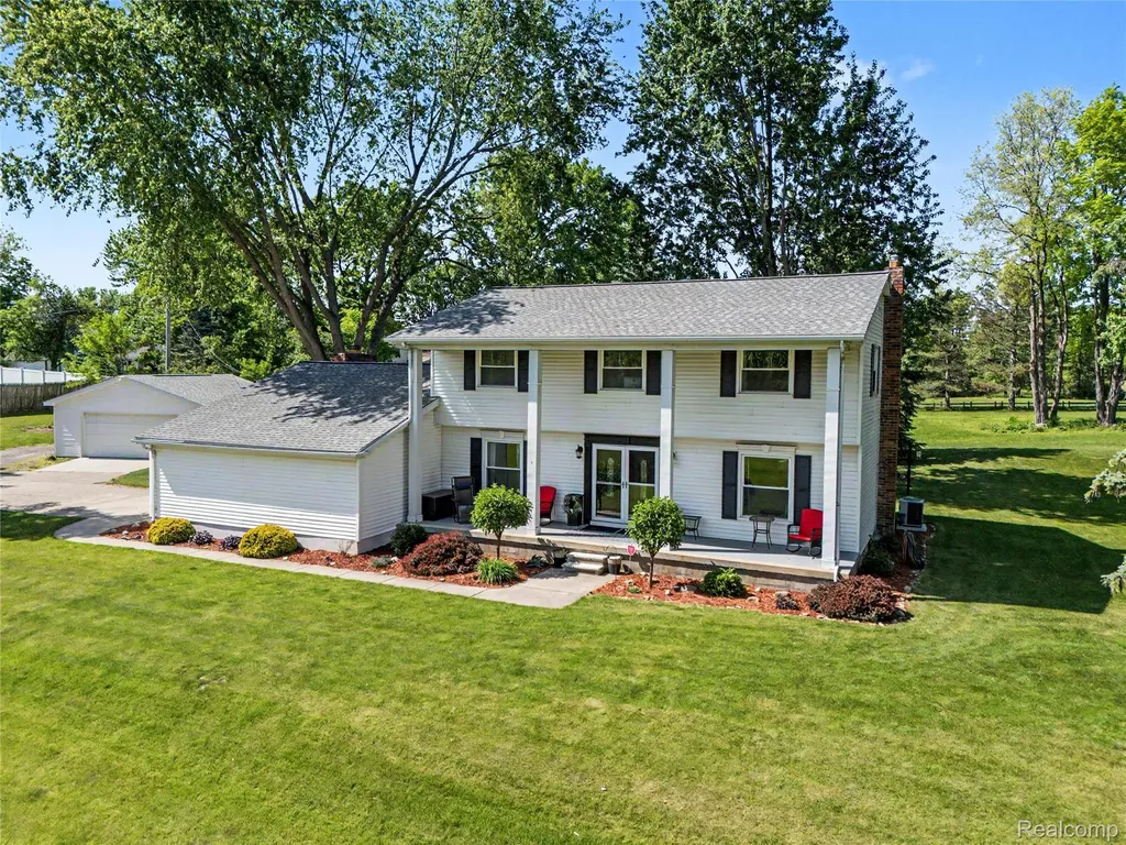 4393 E Cook Road Grand Blanc Charter Township MI 48439