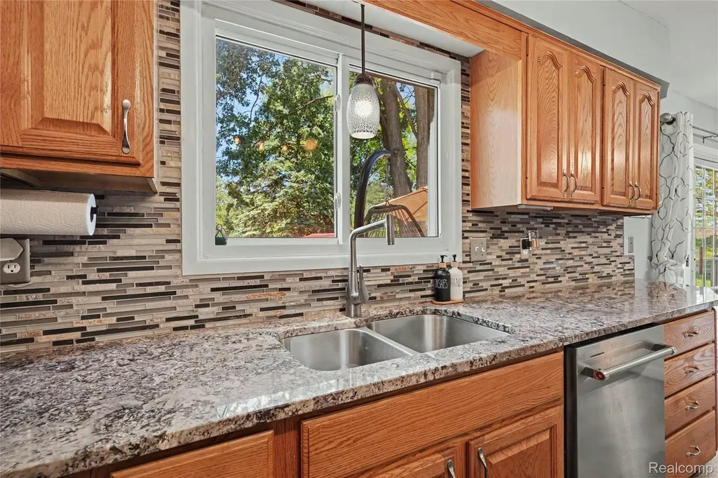 4393 E Cook Road Grand Blanc Charter Township MI 48439