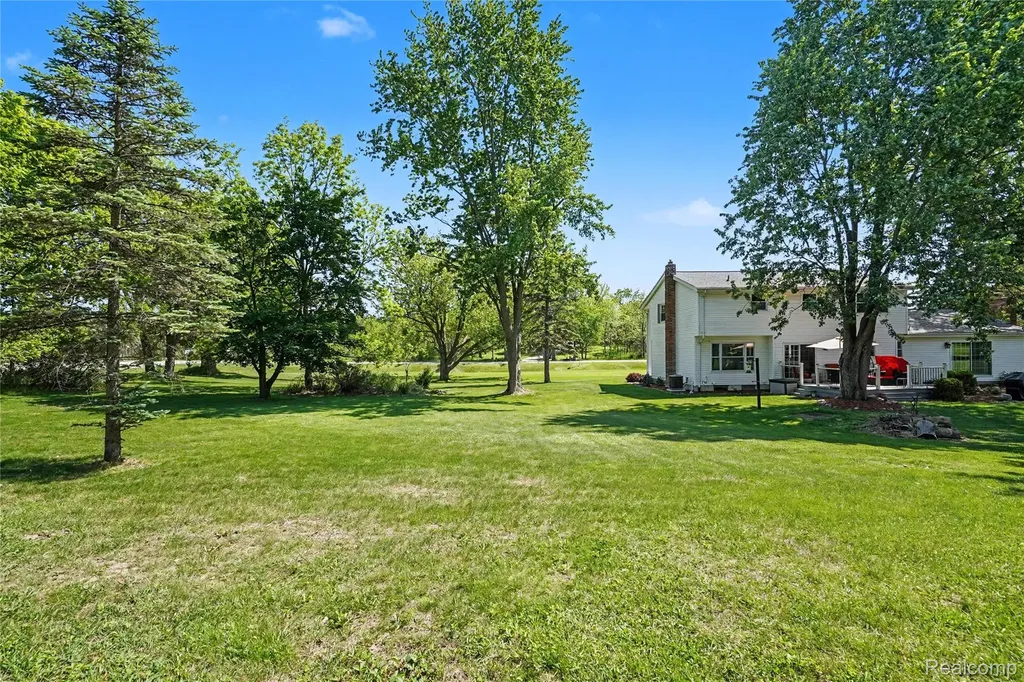 4393 E Cook Road Grand Blanc Charter Township MI 48439