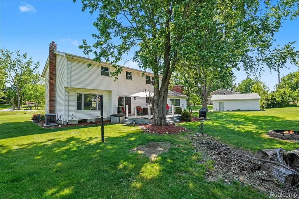 4393 E Cook Road Grand Blanc Charter Township MI 48439