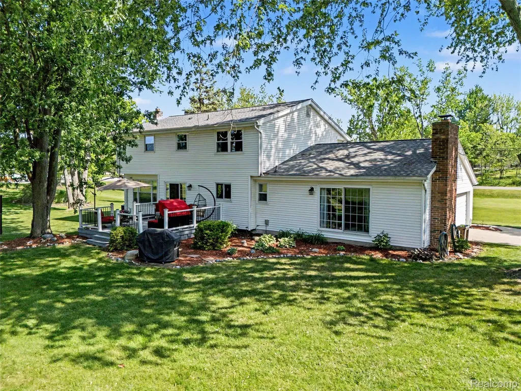 4393 E Cook Road Grand Blanc Charter Township MI 48439