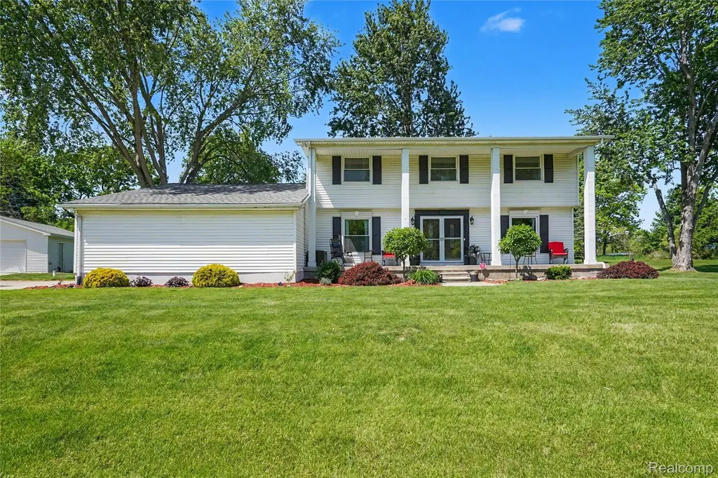 4393 E Cook Road Grand Blanc Charter Township MI 48439