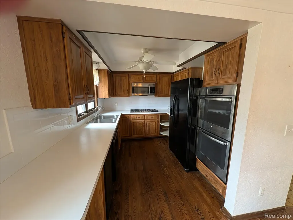 9345 Weber Road Columbus Township MI 48063