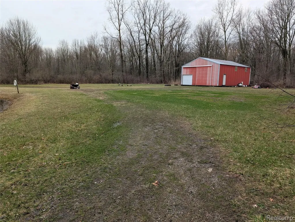 9345 Weber Road Columbus Township MI 48063