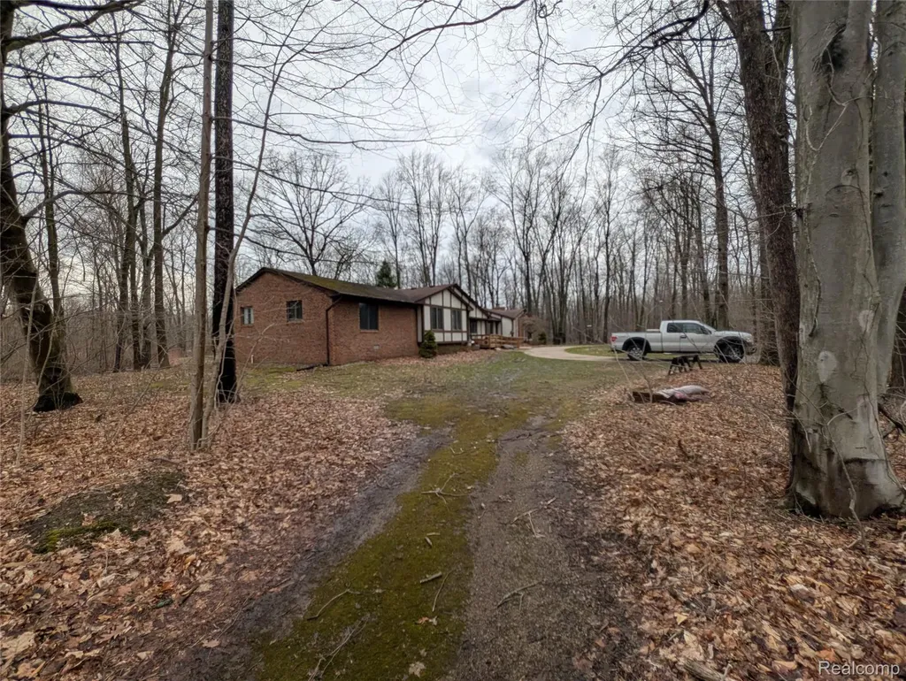 9345 Weber Road Columbus Township MI 48063