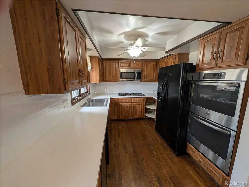 9345 Weber Road Columbus Township MI 48063