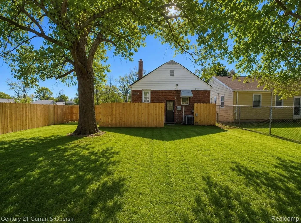 14297 Wisconsin Street Detroit City MI 48238