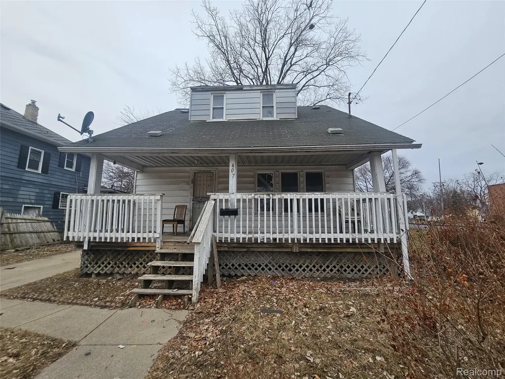 407 E 12th Street Flint City MI 48503