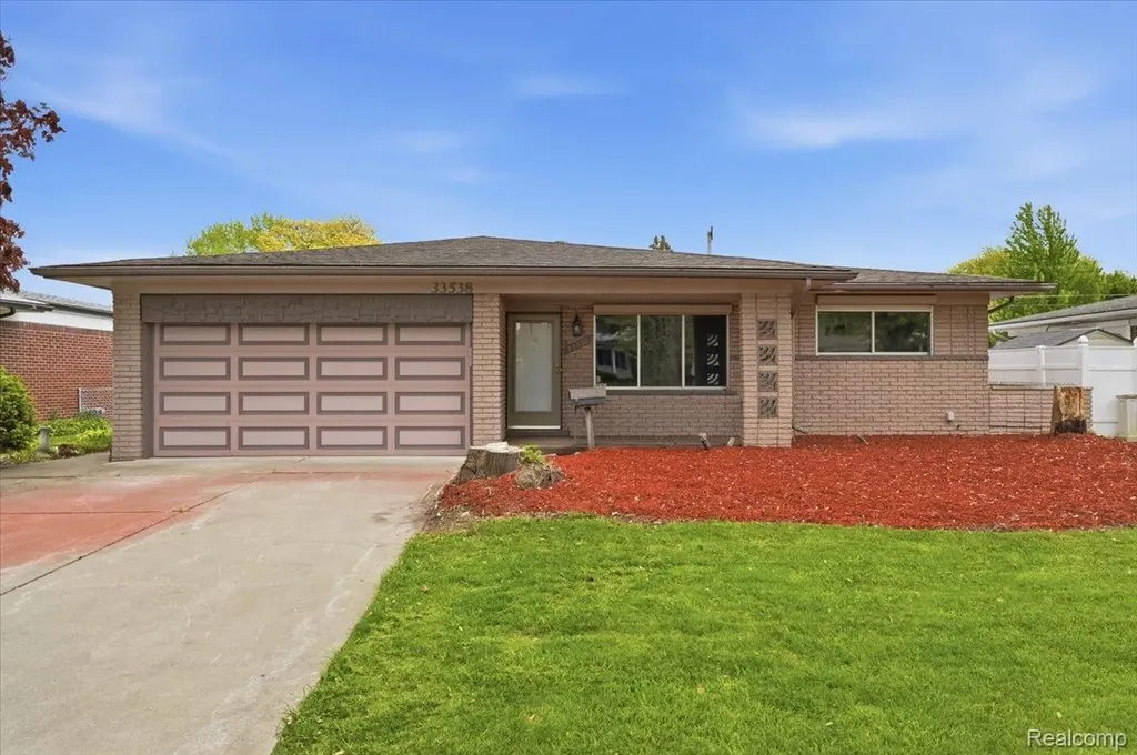 33538 Somerset Drive Sterling Heights City MI 48312