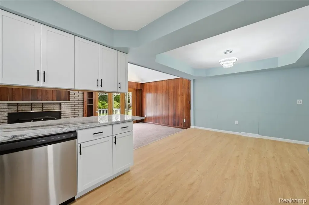 33538 Somerset Drive Sterling Heights City MI 48312
