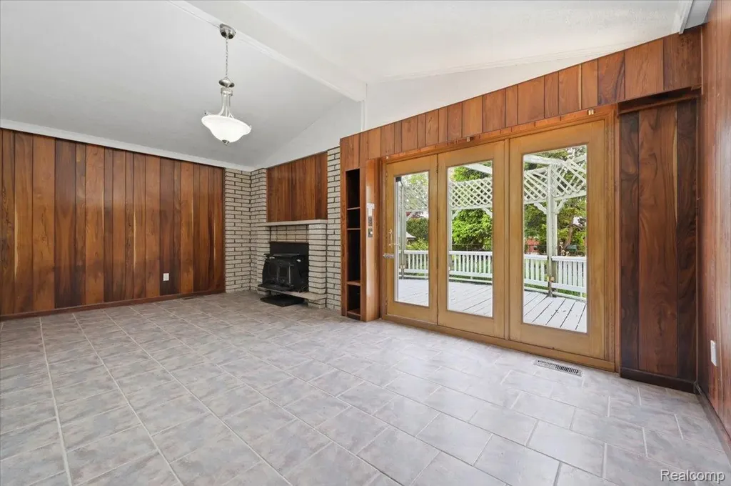 33538 Somerset Drive Sterling Heights City MI 48312