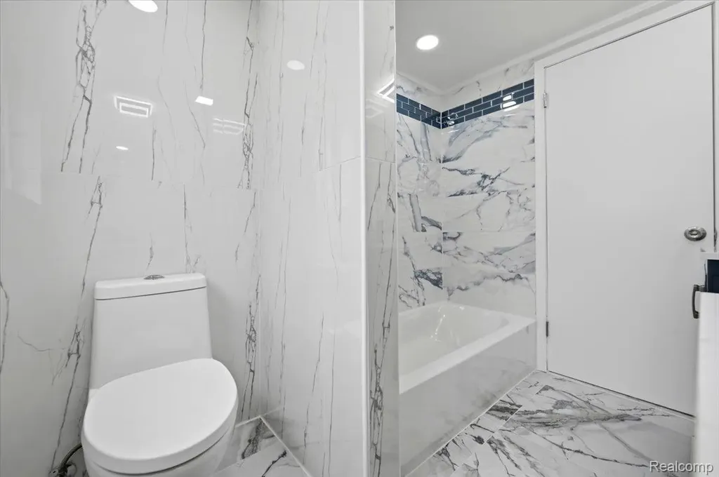 33538 Somerset Drive Sterling Heights City MI 48312
