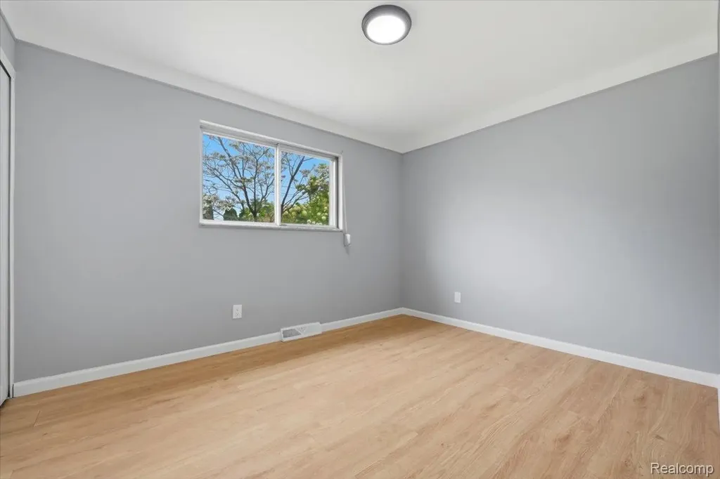 33538 Somerset Drive Sterling Heights City MI 48312