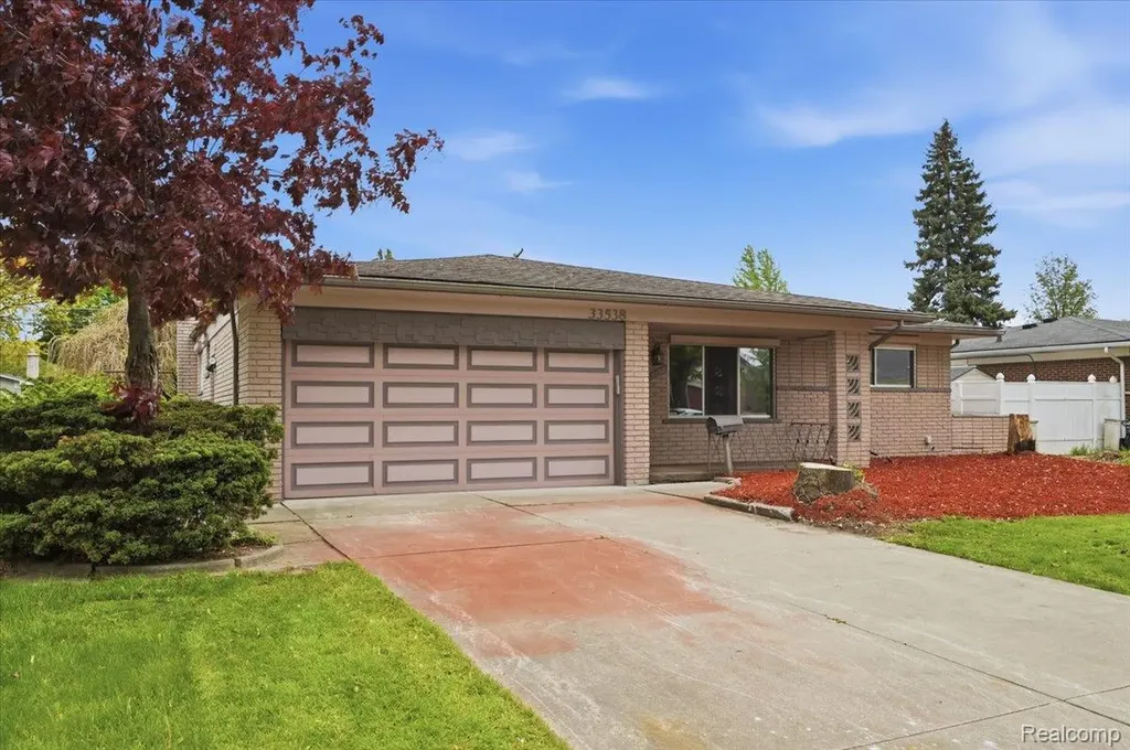 33538 Somerset Drive Sterling Heights City MI 48312