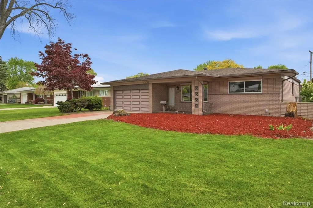 33538 Somerset Drive Sterling Heights City MI 48312