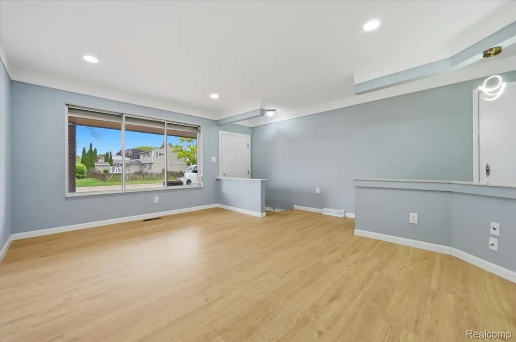 33538 Somerset Drive Sterling Heights City MI 48312