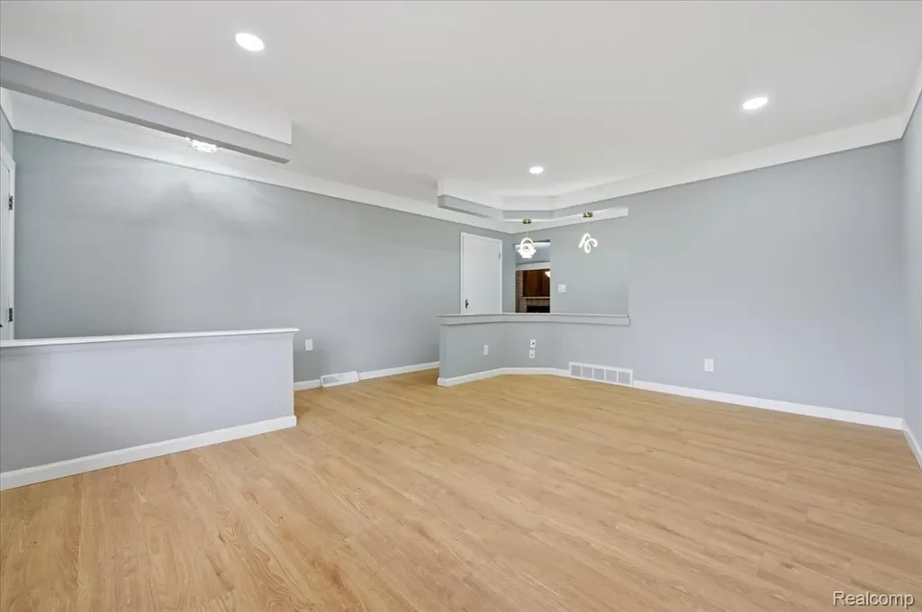 33538 Somerset Drive Sterling Heights City MI 48312