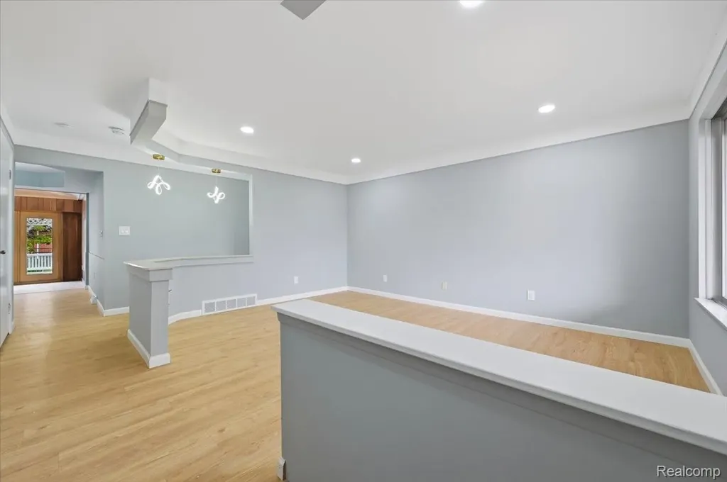 33538 Somerset Drive Sterling Heights City MI 48312