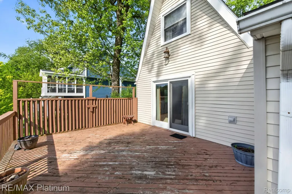 1464 Clark Lake Road Brighton Township MI 48114