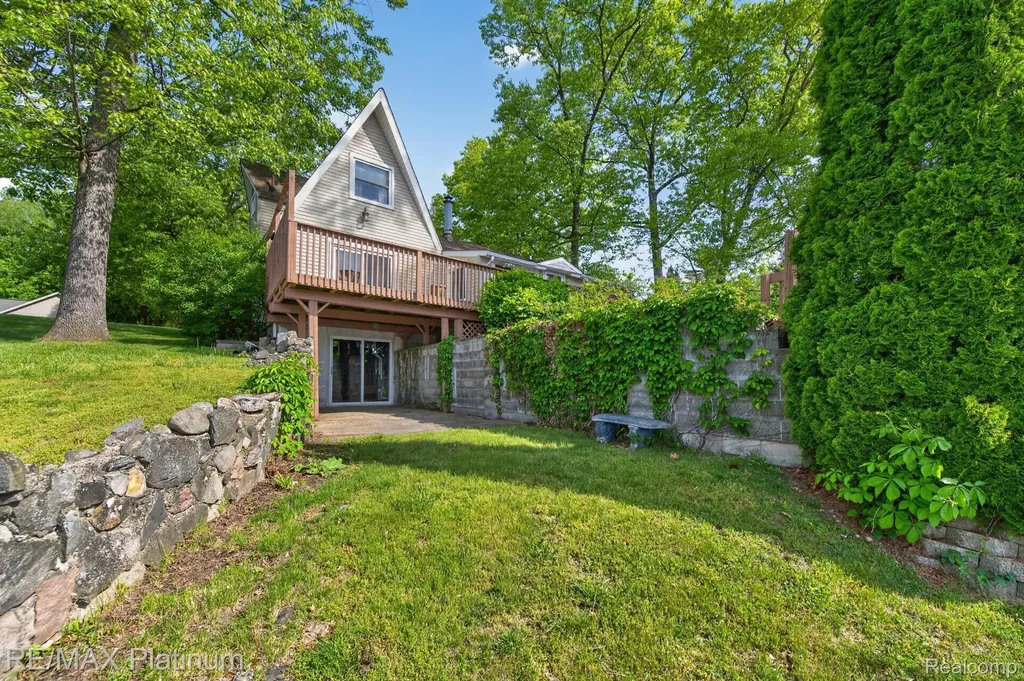1464 Clark Lake Road Brighton Township MI 48114
