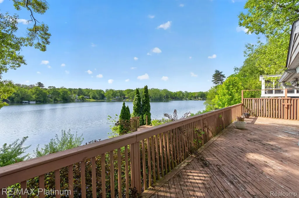1464 Clark Lake Road Brighton Township MI 48114