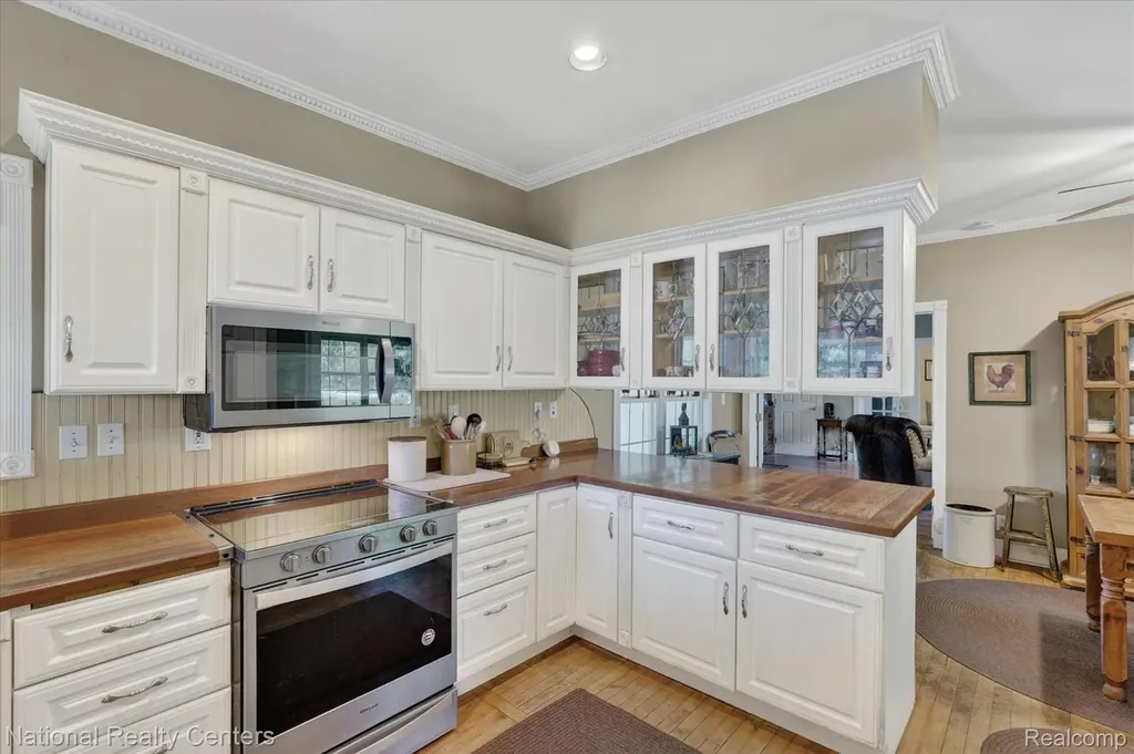 864 E Lovejoy Road Cohoctah Township MI 48418