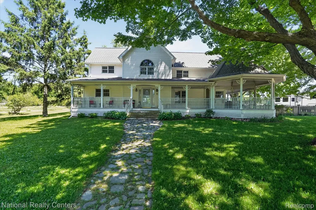 864 E Lovejoy Road Cohoctah Township MI 48418