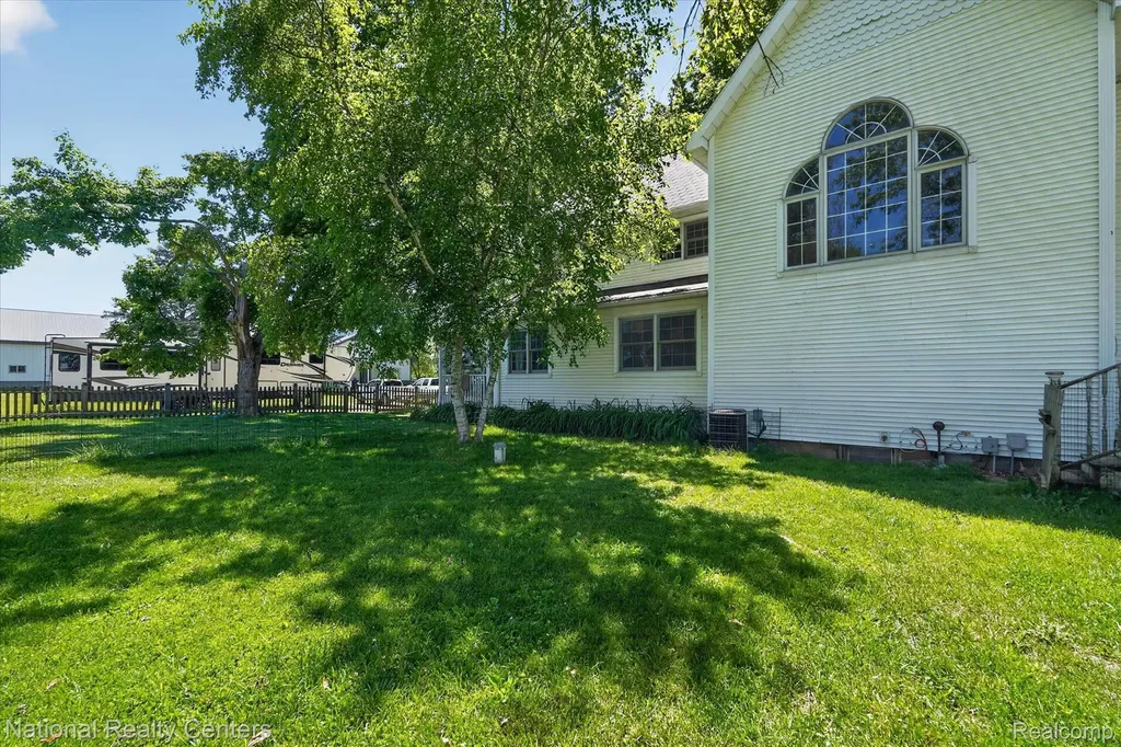 864 E Lovejoy Road Cohoctah Township MI 48418