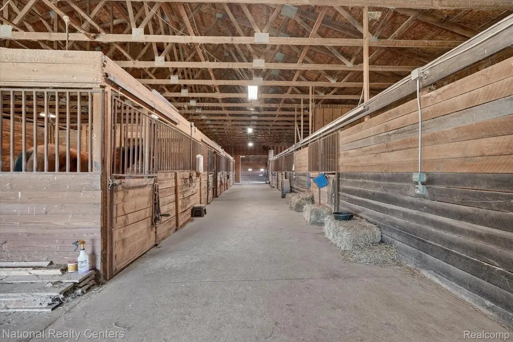 864 E Lovejoy Road Cohoctah Township MI 48418