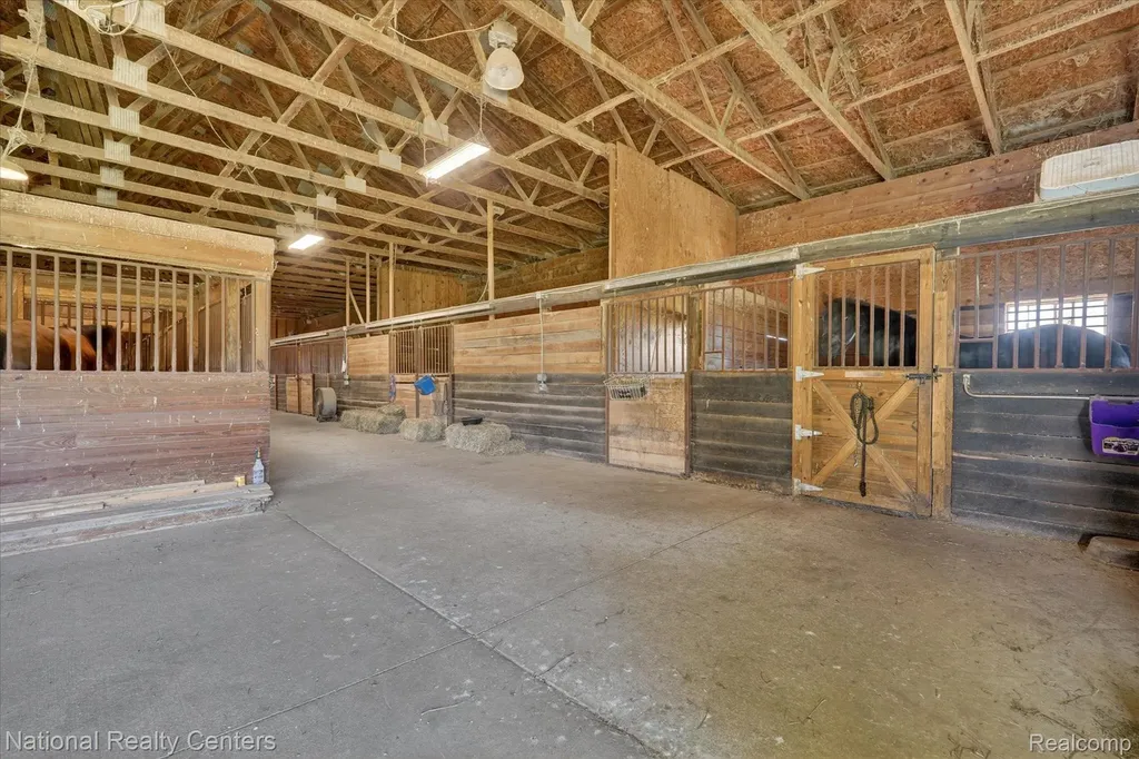 864 E Lovejoy Road Cohoctah Township MI 48418