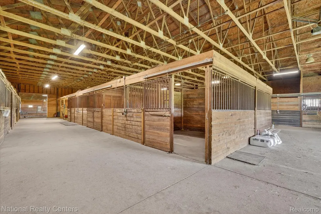 864 E Lovejoy Road Cohoctah Township MI 48418