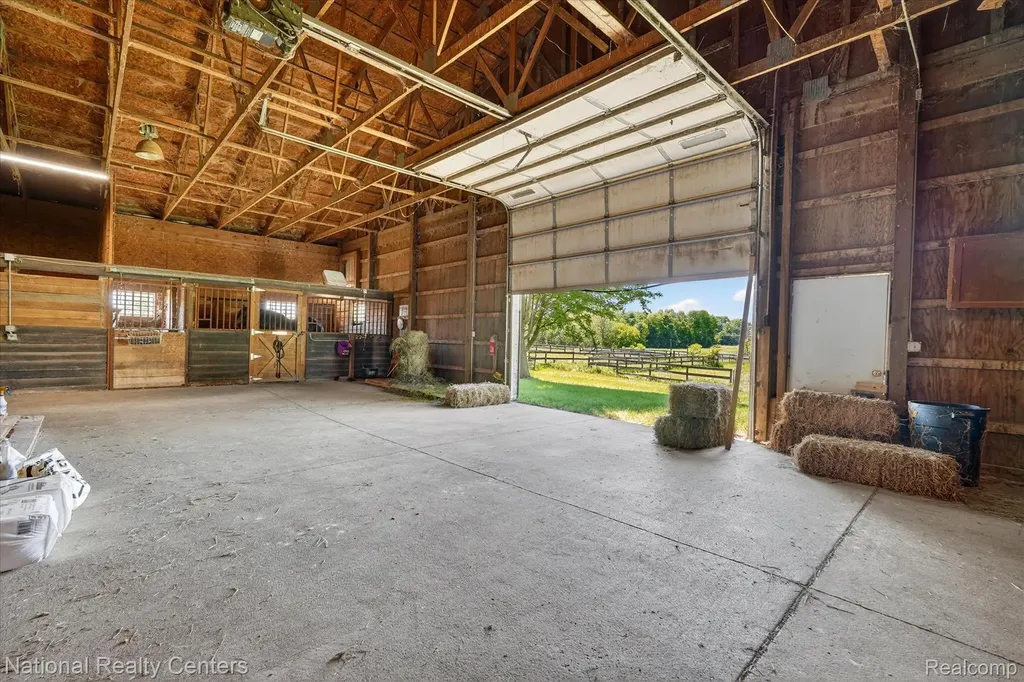 864 E Lovejoy Road Cohoctah Township MI 48418