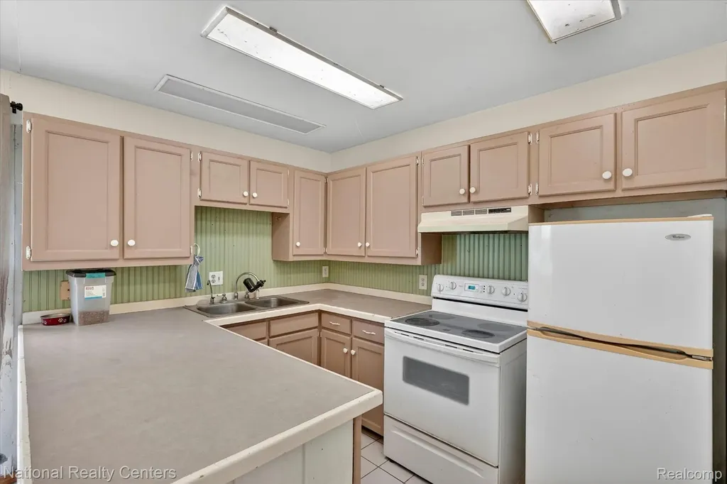 864 E Lovejoy Road Cohoctah Township MI 48418