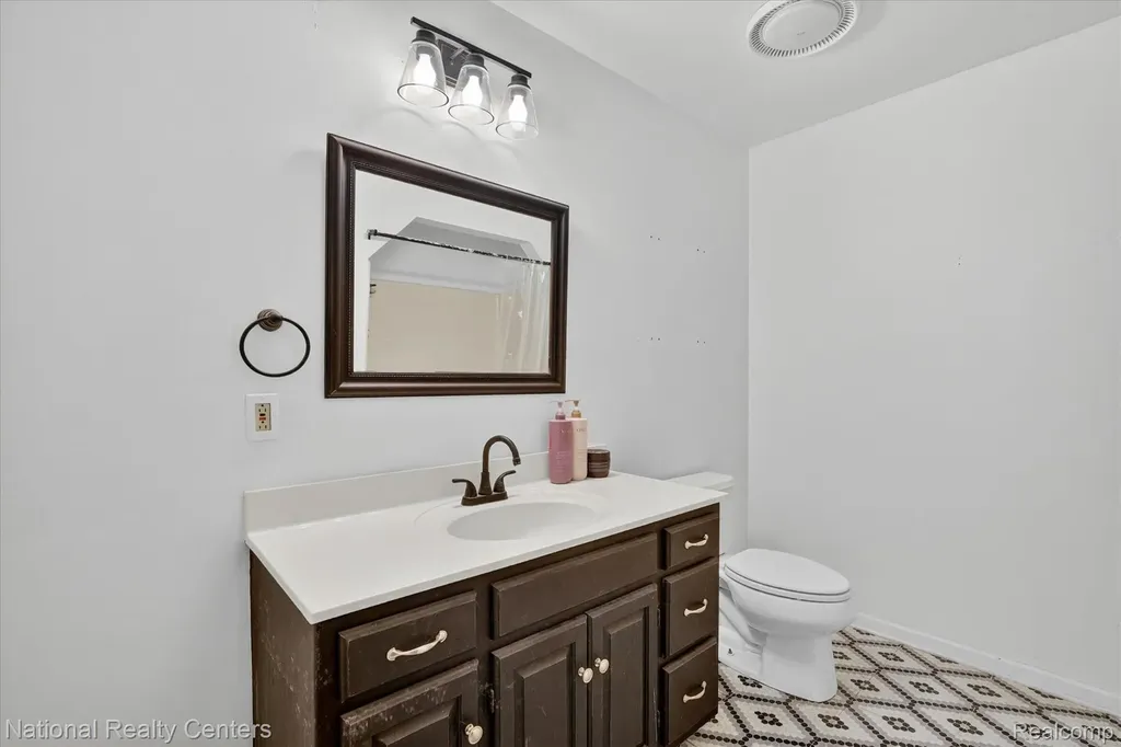 864 E Lovejoy Road Cohoctah Township MI 48418
