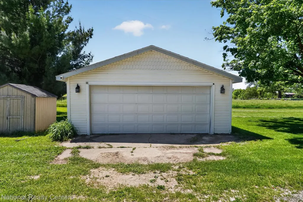864 E Lovejoy Road Cohoctah Township MI 48418