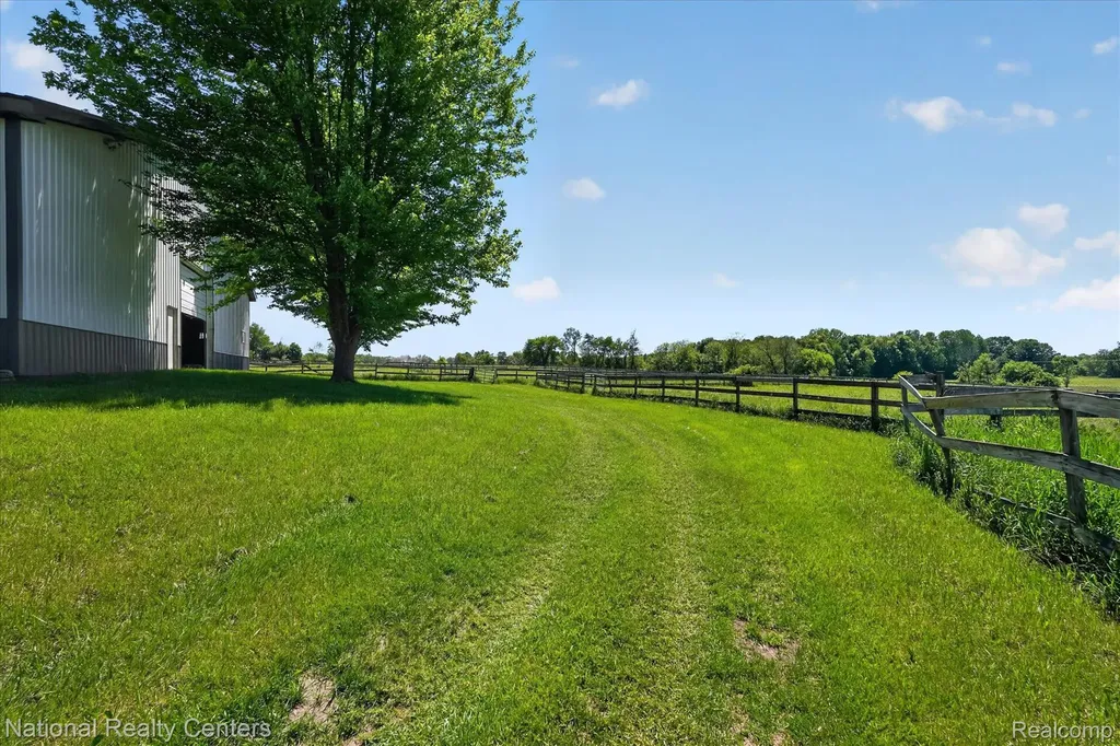 864 E Lovejoy Road Cohoctah Township MI 48418