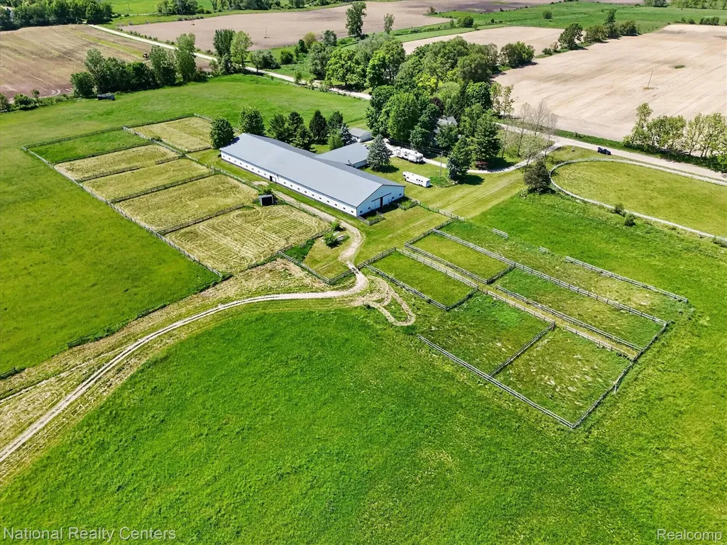 864 E Lovejoy Road Cohoctah Township MI 48418