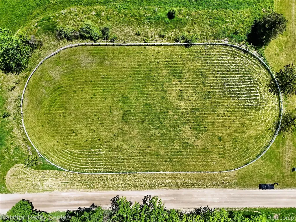 864 E Lovejoy Road Cohoctah Township MI 48418