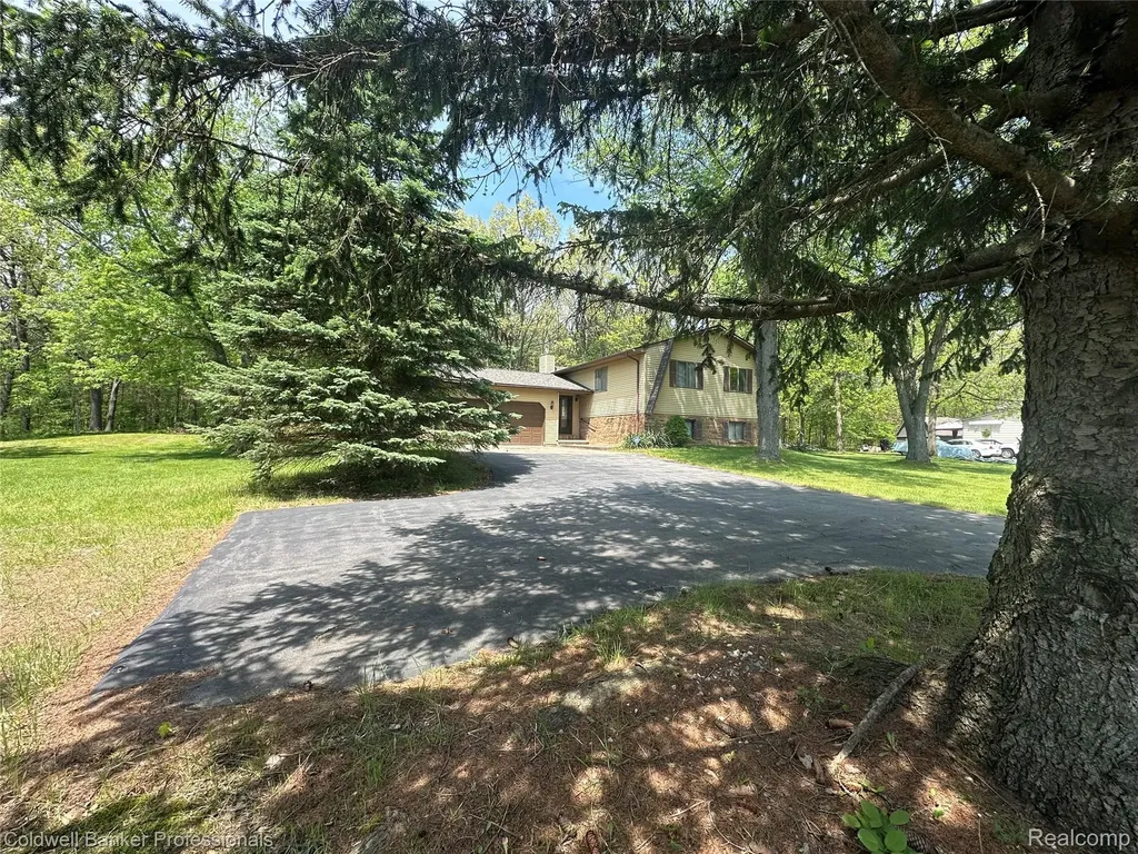 5398 Linger Lane Oregon Township MI 48446