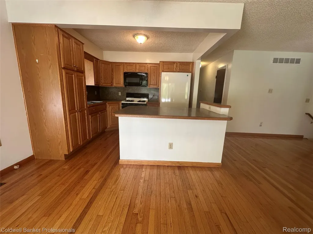 5398 Linger Lane Oregon Township MI 48446