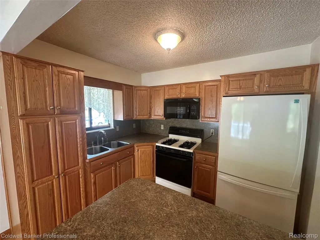 5398 Linger Lane Oregon Township MI 48446